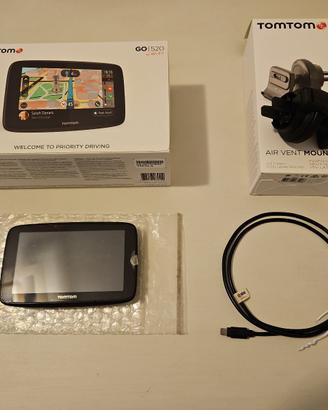 Navigatore TomTom Go 520 + supporto e cavo usb