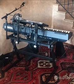 Yamaha P-125 B + Supporto Quik Lok e Giraffa Micro