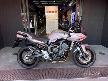 YAMAHA FZ6 Fazer MY10