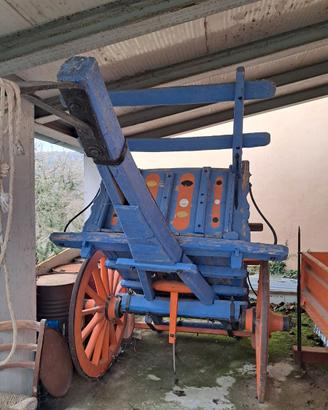 Carro antico in legno