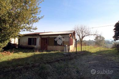 CASA INDIPENDENTE A MONTOPOLI DI SABINA
