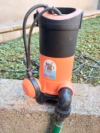 Pompa ad immersione acque scure nuova