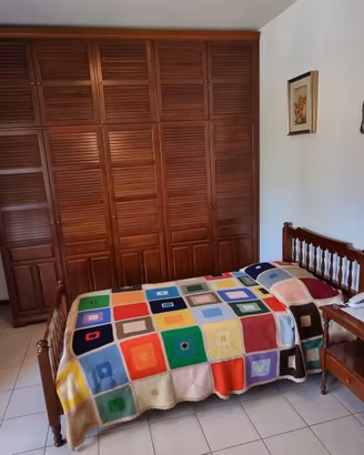 Camera da letto in legno massello, singola