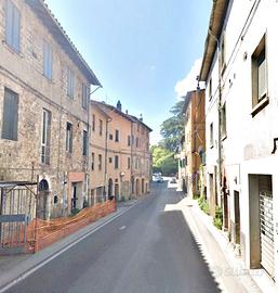 Loc. Commerciale PC/142 Ponte Felcino (Pg)