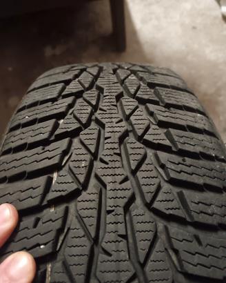 Gomme  invenali con cerchione NOKIAN R14 175/65
