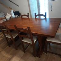 Tavolo in vero legno 