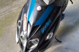 f12r a liquido del 2011 con 10mila km 850