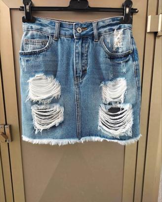 GONNA JEANS CON STRAPPI E ORLO SFRANGIATO *NUOVA*
