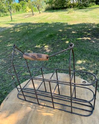 portabottiglie vintage in metallo e legno