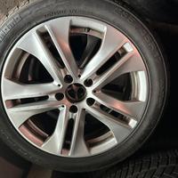 Pneumatici invernali con cerchioni