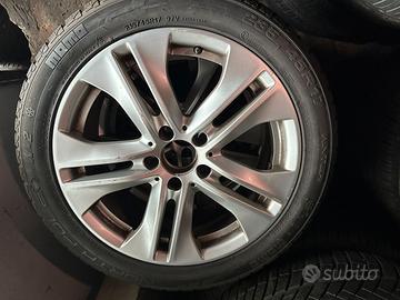 Pneumatici invernali con cerchioni