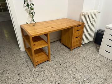 Scrivania/tavolo da lavoro in legno chiaro