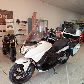 Honda Integra 750 in .