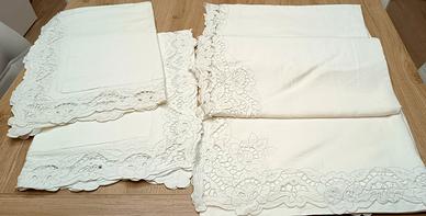 lenzuola matrimoniali corredo ricamate a mano 