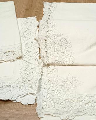 lenzuola matrimoniali corredo ricamate a mano 