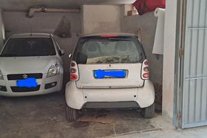 Box via Diaz con posto per Smart o auto piccola