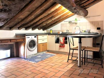 Attico / Mansarda di 90 m² con 3 locali a Parma