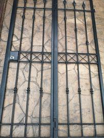 Infissi  legno marca Pioli e Ramo con grate ferro