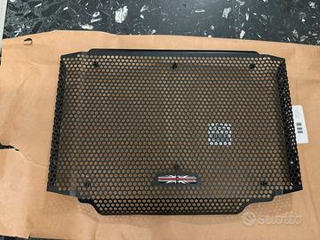 Griglia radiatore trident 660