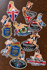 Confezione N.9 stickers stile vintage tipo Triumph