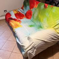 Divano letto leggero e maneggevole