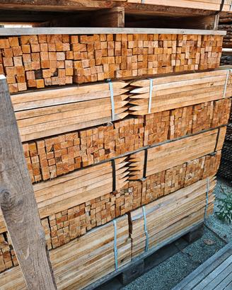 PALETTI IN LEGNO DI CASTAGNO PER PIANTINE.