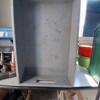 contenitori plastica e ferro