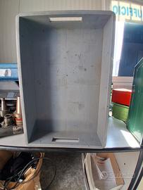 contenitori plastica e ferro