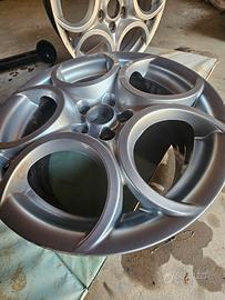 cerchi alfa a 5 fori da 18