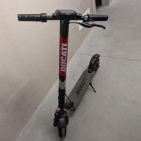 Monopattino elettrico Ducati