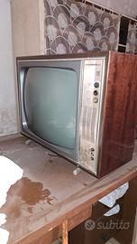 televisore d'epoca a valore  radiomarelli RV588 An