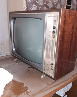 televisore d'epoca a valore  radiomarelli RV588 An