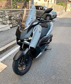 Yamaha X-Max 300 NOLEGGIO GIORNALIERO E WEEKEND