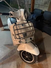 VESPA GTS 300  SUPER ABS anno 2014
