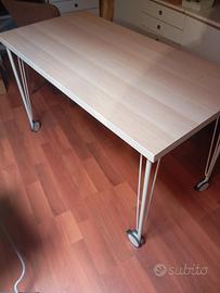 Tavolo Ikea con ruote