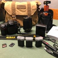 Nikon D7200 completa di accessori usata 2 volte.