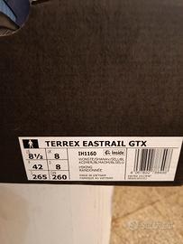 scarponcini da trekking adidas