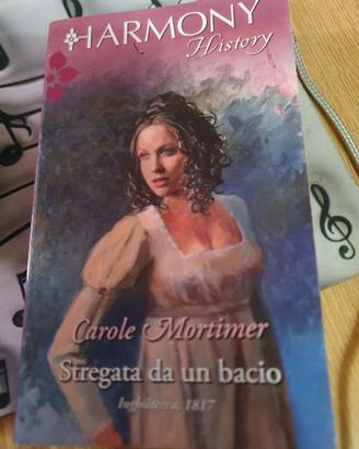 TITOLO DEL LIBRO: STREGATA DA UN BACIO