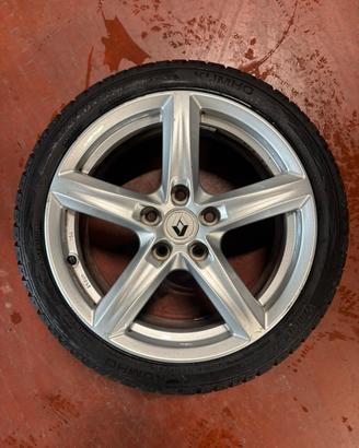 Cerchi Renault Clio RS con Gomme da 17”