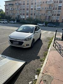 Hyundai  i20 1.2 84cv