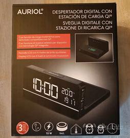 Sveglia con slot ricarica