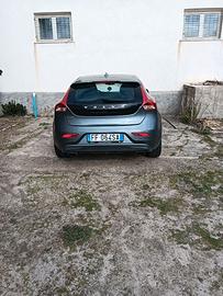 Volvo v40 kinetic 2.0 con pacchetto aggiuntivo