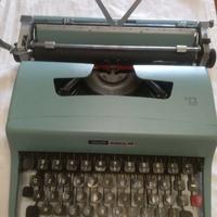 Macchina da scrivere OLIVETTI LETTERA 32