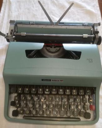Macchina da scrivere OLIVETTI LETTERA 32