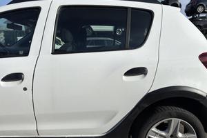 PORTIERA POSTERIORE SINISTRA DACIA Sandero Serie S