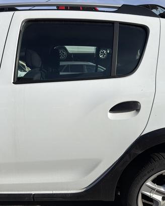 PORTIERA POSTERIORE SINISTRA DACIA Sandero Serie S