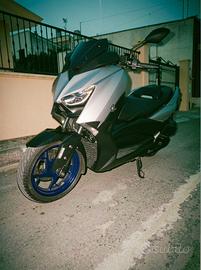 Yamaha X-Max 300