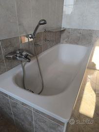 Vasca da bagno Ariston con rubinetteria Grohe