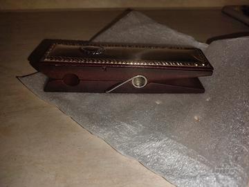 Fermacarte vintage in legno