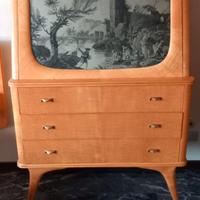 Camera in acero anni 50